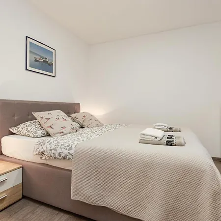 Apartament Alex - 100 Meters From *