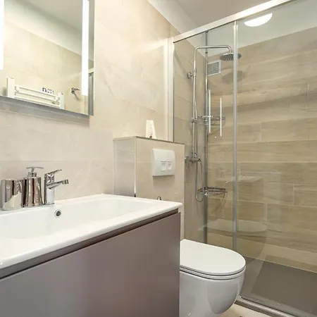 Apartment Alex - 100 Meters From *